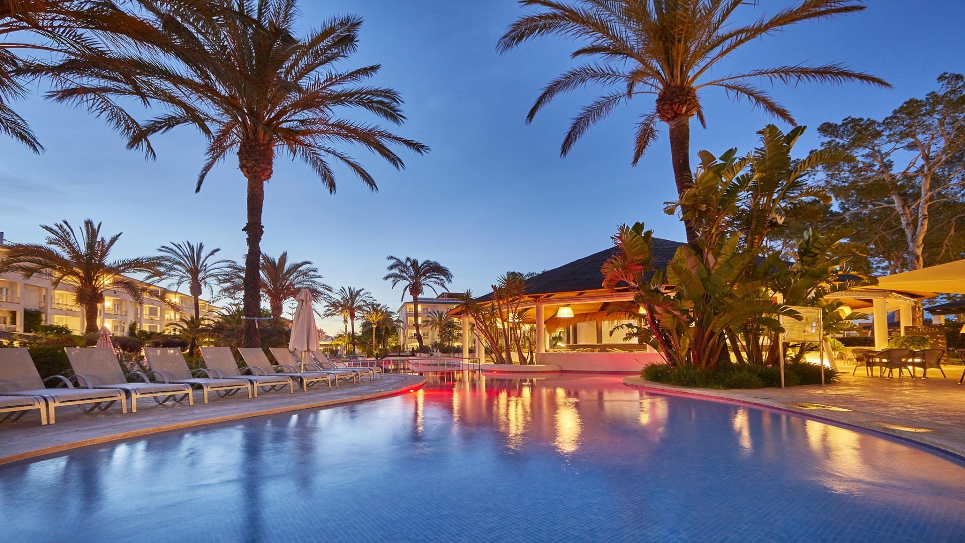 Prinsotel La Dorada & Spa Плая де Муро Екстериор снимка